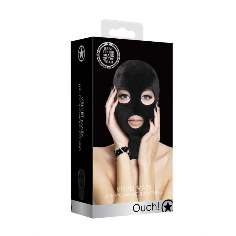 Masque avec ouverture pour les yeux et la bouche
