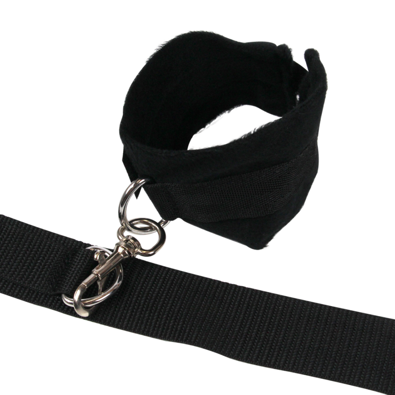 Croix de bondage à accrocher au porte - Noir