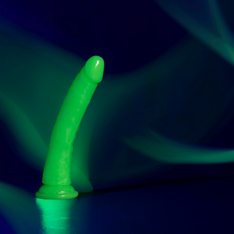 Dildo Slim Réaliste avec Ventouse - Brille dans le Noir - 9'' / 22,5 cm